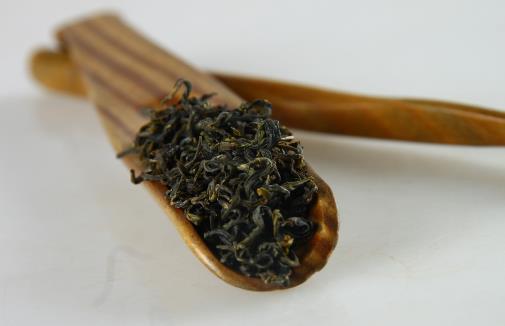 紅茶、綠茶到底喝哪種茶最養(yǎng)胃？天天喝茶水，你未必喝對(duì)