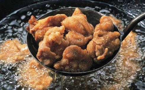 癌癥是吃出來(lái)的，這一種食物最好別吃，營(yíng)養(yǎng)被破壞，卻滋
