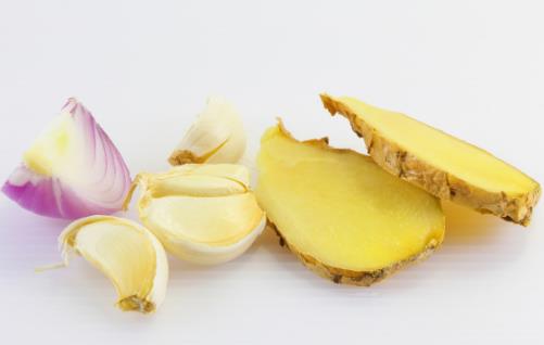 做菜別亂放蔥姜蒜椒 關于蔥姜蒜椒的那些好處