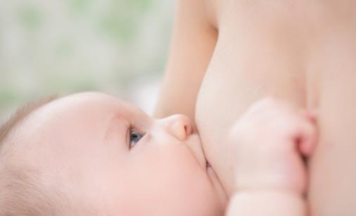 堅持母乳喂養(yǎng)也要走過重重難關 母乳喂養(yǎng)的10個誤區(qū)
