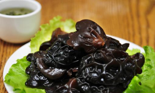 臉上反復(fù)長痘痘的6大原因