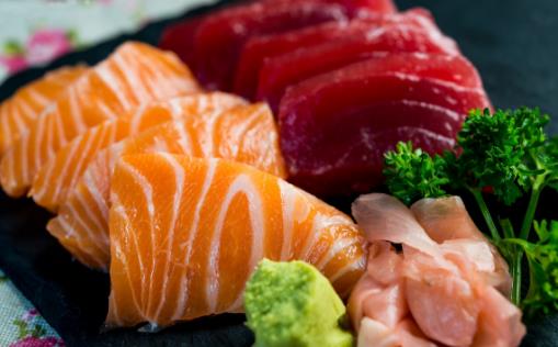 四種食物里可能含有寄生蟲，開水都?xì)⒉凰?，最后一種很多