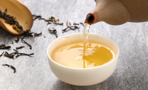 夏日飲茶好處多，醫生提醒：有兩類女性不宜飲茶，否則會
