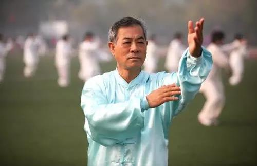 太極拳的節奏很適合老年人 練習太極拳的八個注意事項