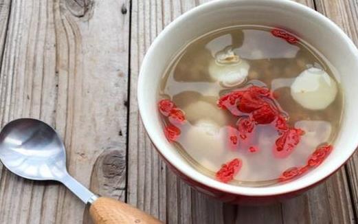 上班族秋季養(yǎng)生小常識 白領(lǐng)人士首選食補方案