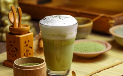 毀掉中國(guó)年輕人的飲品 還在喝這種飲品當(dāng)心出現(xiàn)冠心病