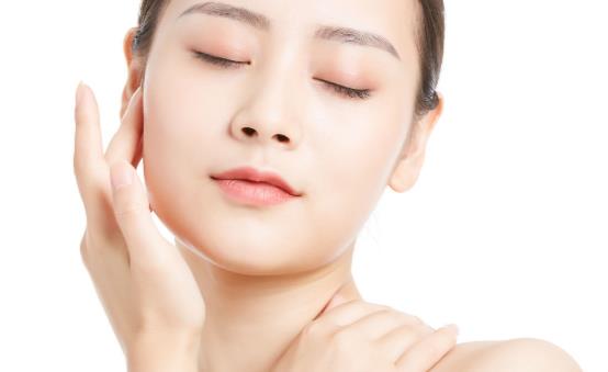 保濕爽膚水的使用誤區以及正確使用方法 