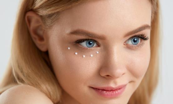 女生什么時候用眼霜最好 眼霜的使用誤區分享