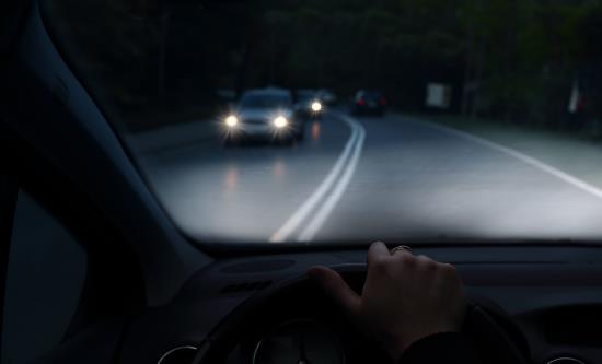 夜間安全開(kāi)車的十三個(gè)要點(diǎn) 夜間行車時(shí)燈光使用的誤區(qū)