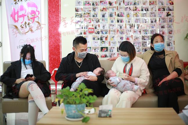 楊女士誕下龍鳳胎，在合肥安徽天倫醫院治療不孕