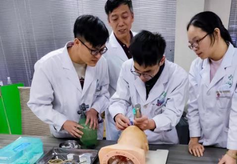 南寧東大肛腸醫(yī)院怎么樣？收費貴嗎？平價醫(yī)院效果好