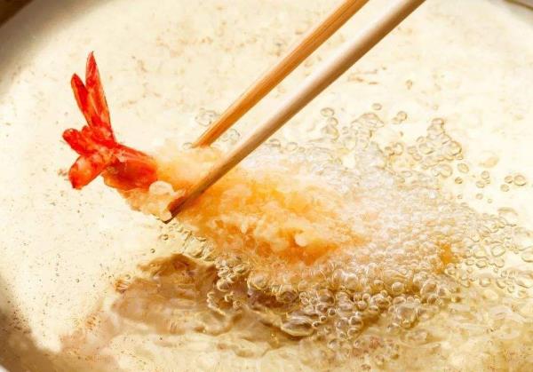 夏季養(yǎng)胃，要少吃這9種食物 ，多吃蘋果、香蕉等6種水果