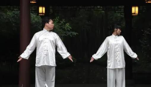 八段錦晚上十點(diǎn)多做好嗎 八段錦晚上九點(diǎn)后能練嗎